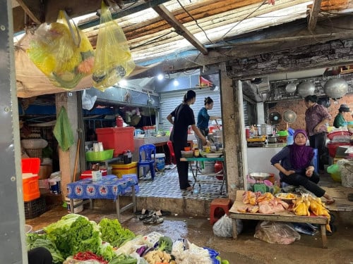 លក់តូបអាជីវកម្ម ក្នុងផ្សារសាមគ្គី ទីរួមខេត្តកំពត