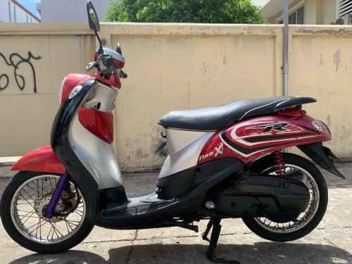 ម៉ូតូលក់​