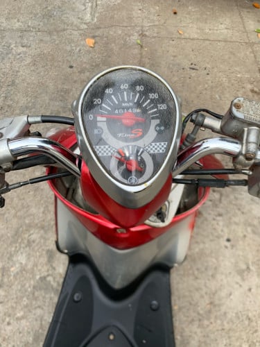 ម៉ូតូលក់​