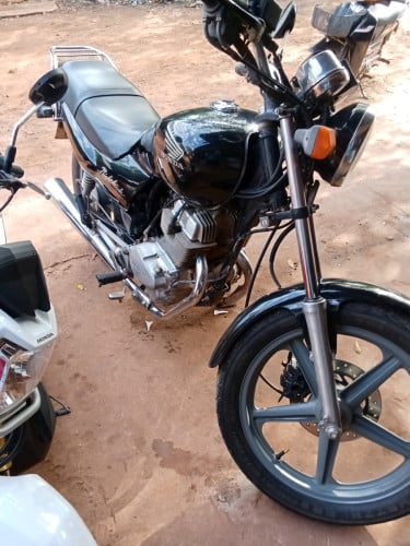 ម៉ូតូលក់ប្រញាប់លុយ