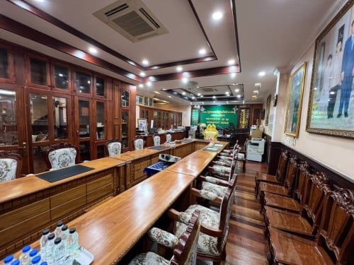 វីឡាកែងលក់បន្ទាន់នៅទួលគោក