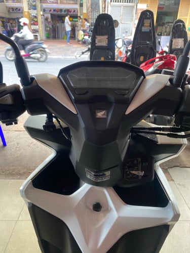 លក់បន្ទាន់