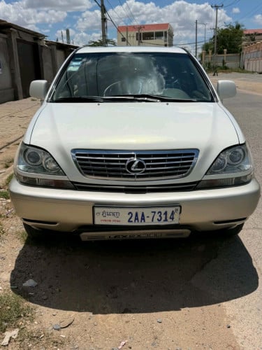 ឡានលក់ 01 ប៉ុង1