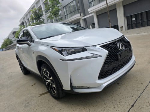 ឆ្នាំ 017 F-Sport ធានាជូនថ្មីគ្មានពីរ