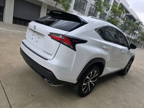 ឆ្នាំ 017 F-Sport ធានាជូនថ្មីគ្មានពីរ