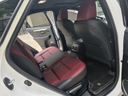 ឆ្នាំ 017 F-Sport ធានាជូនថ្មីគ្មានពីរ