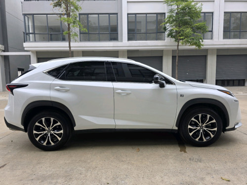 ឆ្នាំ 017 F-Sport ធានាជូនថ្មីគ្មានពីរ