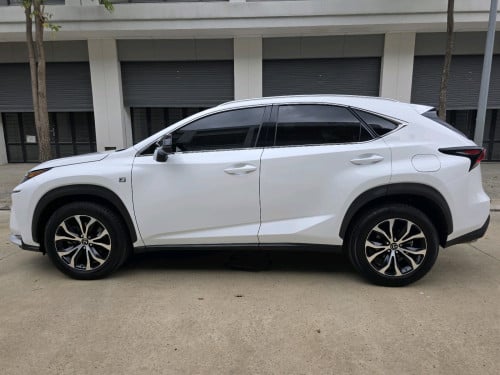 ឆ្នាំ 017 F-Sport ធានាជូនថ្មីគ្មានពីរ