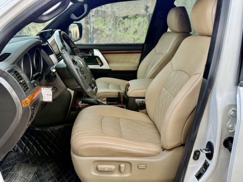 ឡង់ 08 VIP ប្រេីម៉ាស៊ូត​ បូមឡេីងចុះ​ ឡានស្អាត