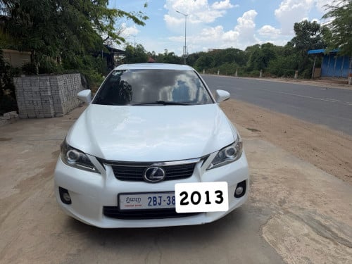 ឡានលក់ឆ្នាំ2013ឡានស្អាតលក់