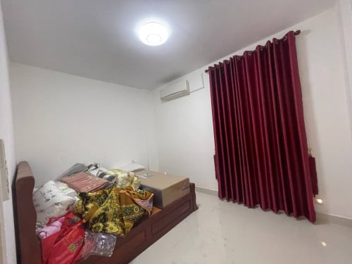 ផ្ទះលក់បន្ទាន់ តម្លៃ 37000$ កាលទិញ 48000$
