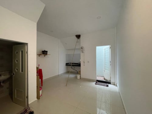 ផ្ទះលក់បន្ទាន់ តម្លៃ 37000$ កាលទិញ 48000$