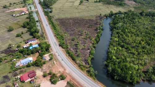 ដីលក់ជាប់ផ្លូវជាតិ48 ខាងក្រោយជាប់ព្រែក