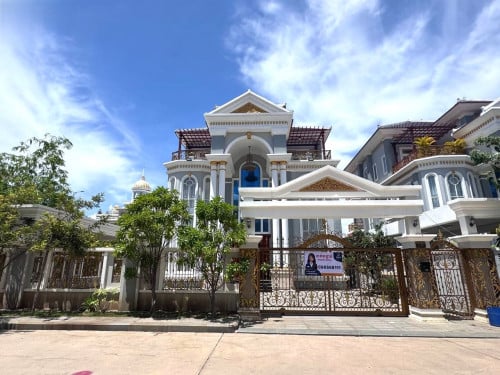 វីឡាទោលជួល នៅក្នុងវិមានភ្នំពេញ6A