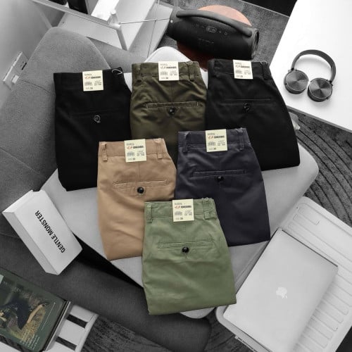 ខោគគីរជើងខ្លី / Chino Shorts