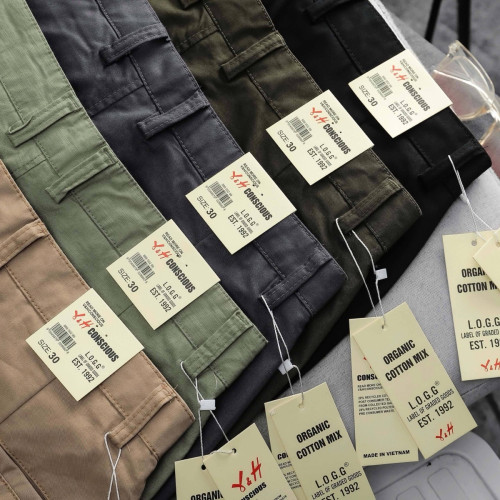 ខោគគីរជើងខ្លី / Chino Shorts