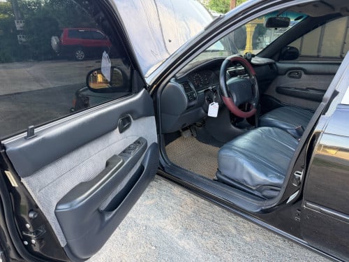 លក់Corolla ឆ្នាំ96 អាច់បង់រំលោះបាន មិនឆែកCBCសម្រាប់អ្នកសៀមរាប
