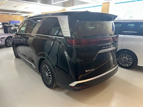 រថយន្តមួយទឹក DENZA D9 DM-I AWD 2025 រថយន្តនៅថ្មីមួយជុំ