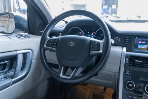 រថយន្ត DISCOVERY SPORT សម្រាប់ជួល