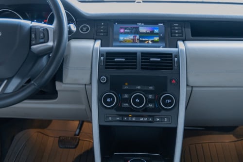 រថយន្ត DISCOVERY SPORT សម្រាប់ជួល