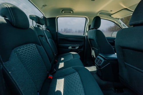 រថយន្ត FORD RANGER សម្រាប់ជួល