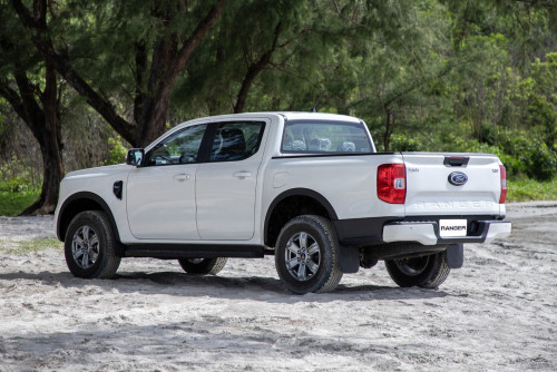 រថយន្ត FORD RANGER សម្រាប់ជួល