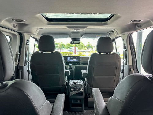 រថយន្ត FORD TOURNEO សម្រាប់ជួល