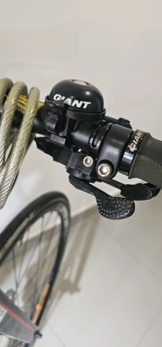 កង់ Giant FastRoad COMAX 1 តួរកាបោន size S