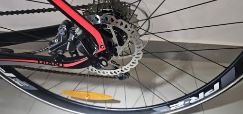 កង់ Giant FastRoad COMAX 1 តួរកាបោន size S