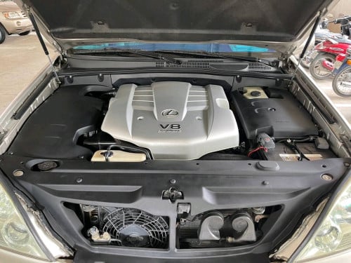 លក់បន្ទាន់ GX470 ឆ្នាំ2003 ម្ចាស់ដើមផ្ទាល់ ថ្នាំស្រុីនមួយជុំ