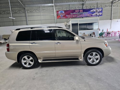 លក់Highlander 2004 V4.ប៉ុង1ទឹកមាស