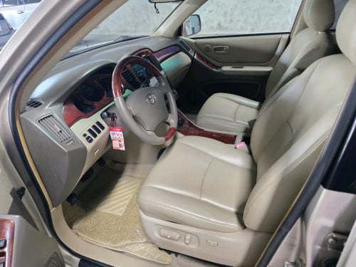លក់Highlander 2004 V4.ប៉ុង1ទឹកមាស