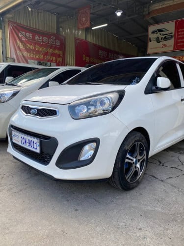 ទ្បាន KIA Morning 2012​​ ម្ចាស់ដេីមទី១ បងប្អូនចង់ទិញដាច់ក៍បាន រំលស់ក៍បាន