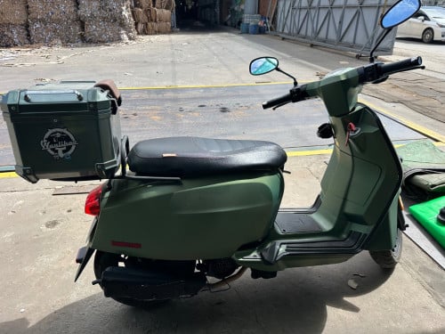 ចង់លក់ LAMBRETTA V125