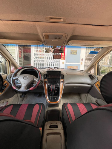 លក់ LexusRX300 2000P2ហ្គាសទេីបដាក់បានបីខែកង់ថ្មីបួនគ្រាប់ម៉ាញេហេីយបងប្អូនចង់បាន️