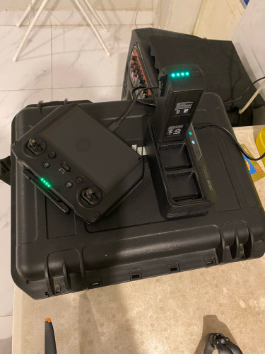 ដ្រូន Mavic 3Pro ថ្មរ៤គ្រាប់ ថែមឆ្នាំសាក២ លក់សំរាប់តែអ្នកប្រើរ