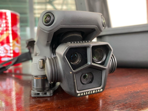 ដ្រូន Mavic 3Pro ថ្មរ៤គ្រាប់ ថែមឆ្នាំសាក២ លក់សំរាប់តែអ្នកប្រើរ