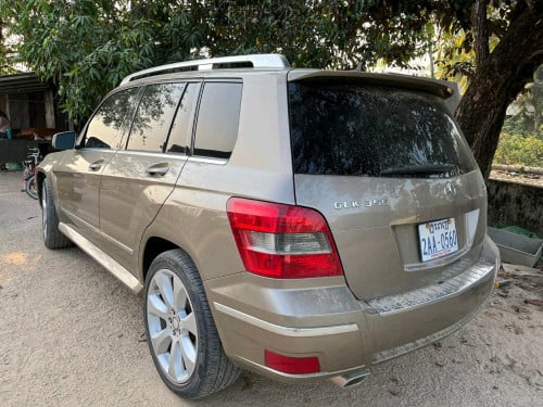 ឡានលក់ Mercedes Benz GLK 350 ឆ្នាំ 2010 full Option V6.ឡានស្អាត សំនុំ