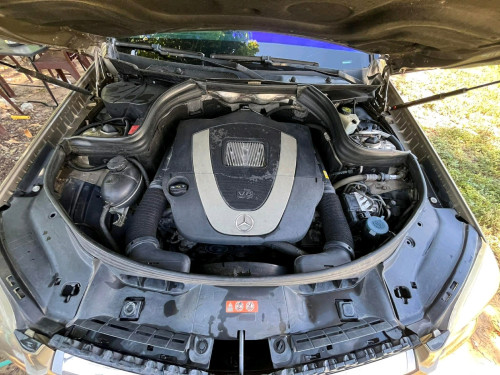 ឡានលក់ Mercedes Benz GLK 350 ឆ្នាំ 2010 full Option V6.ឡានស្អាត សំនុំ