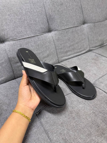 ស្បែកជេីងPedro មួយគូ15$ត្រូវការអាចឆាតសួបានមានសេវ៉ាផ្ញេី25ខេត្តក្រុង