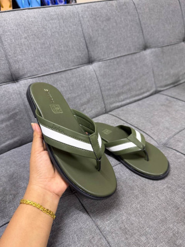 ស្បែកជេីងPedro មួយគូ15$ត្រូវការអាចឆាតសួបានមានសេវ៉ាផ្ញេី25ខេត្តក្រុង