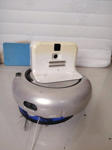 លក់ Robot បូមធូលីមួយទឹករបស់ជប៉ុន- ម៉ាស៊ីនខូចថ្ម