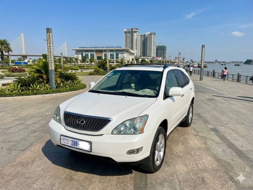 ឡានលក់RX330 ឆ្នាំ2004 ប៉ុង2  haft full ម្ចាស់ដើម