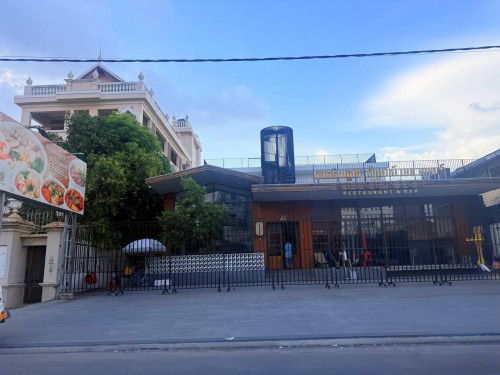 ហាងសម្រាប់ជួល/ Shop for Rent នៅផ្លូវ2004 ទីតាំង៖នៅសង្កាត់អូរបែកក្អម ខណ្ឌសែនសុខ