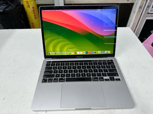 មានTouch Bar ថ្ម 97%