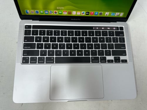 មានTouch Bar ថ្ម 97%