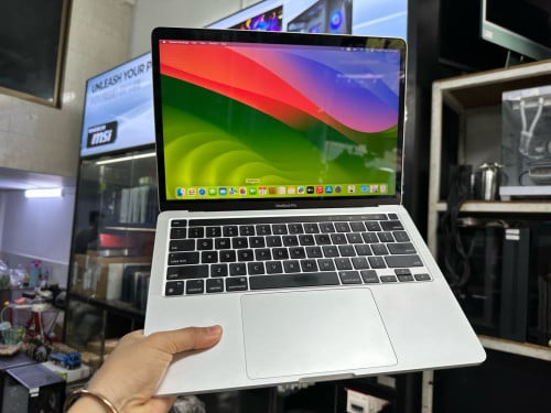 មានTouch Bar ថ្ម 97%