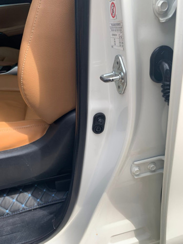 រថយន្តលក់ Toyota Fortuner 018