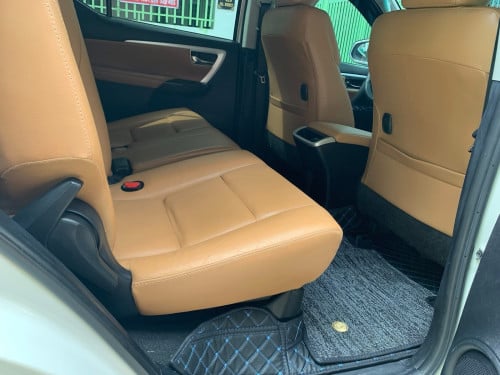 រថយន្តលក់ Toyota Fortuner 018