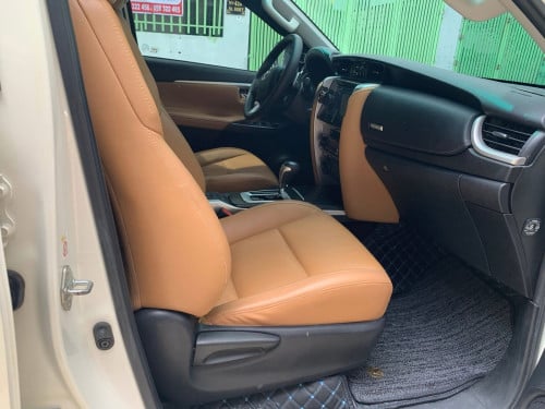 រថយន្តលក់ Toyota Fortuner 018